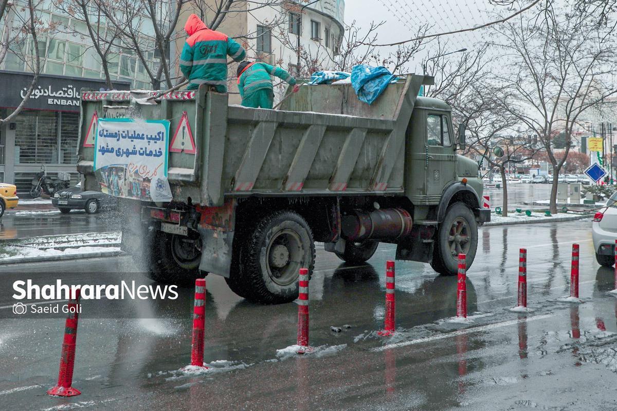 مدیر کل هماهنگی و نظارت بر خدمات شهری شهرداری مشهد از آماده‌باش ۱۰۰ درصدی نیرو‌های خدمات شهری خبر داد.