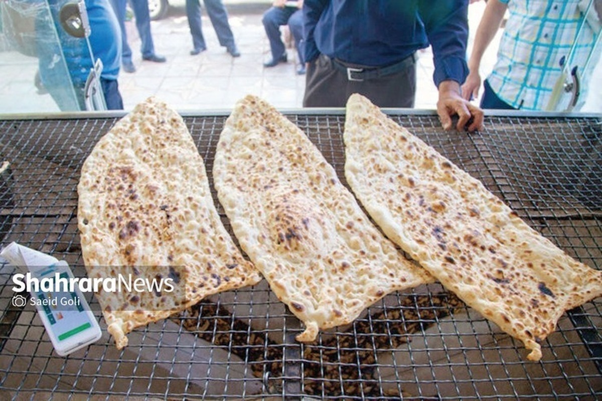 رئیس اداره غذا‌های ویژه سازمان غذا و دارو گفت: نان‌های سبوس‌دار به تخمیر طولانی‌تری نیاز دارند تا اسید فیتیک مضر از بین برود؛ برخی نانوایی‌ها برای سرعت بخشیدن به تولید از جوش شیرین استفاده می‌کنند که می‌تواند سلامت مصرف‌کنندگان را تهدید کند.