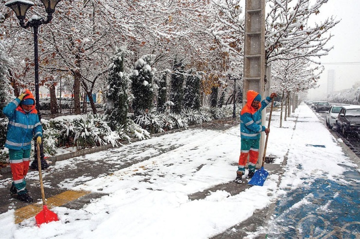 آماده‌باش ۶۵۰۰ نیروی خدمات شهری مشهد درپی صدور هشدار هواشناسی (۱۱ اسفند ۱۴۰۳)