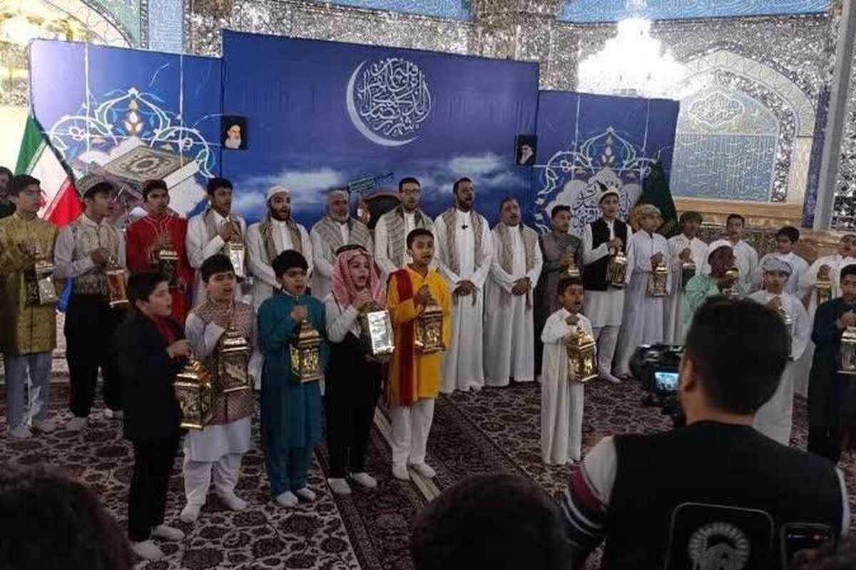 حرم مطهر رضوی، کعبه آمال مؤمنان جهان، میزبان مراسم باشکوه استقبال از ماه مبارک رمضان باعنوان، «هل هلالک یارمضان» شد.
