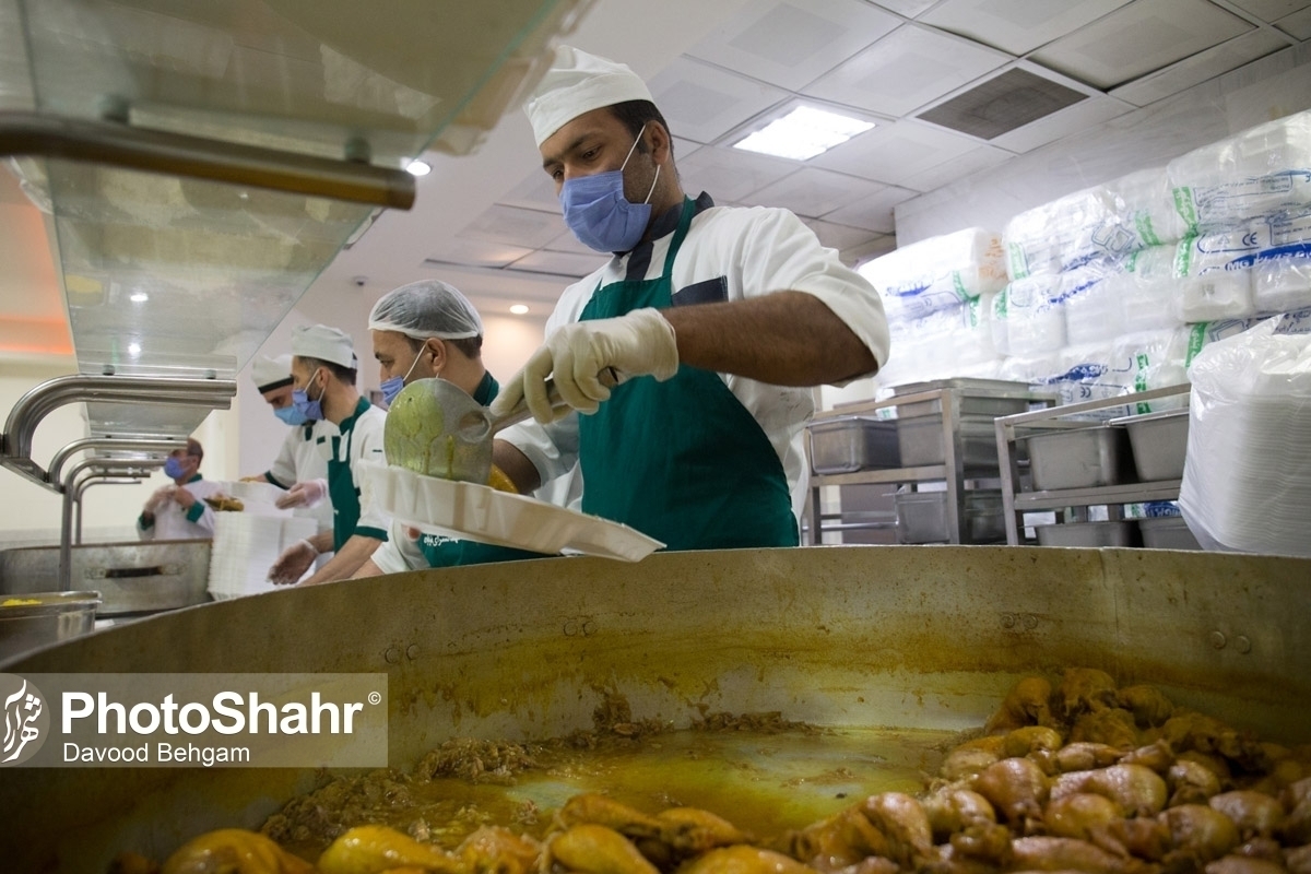 رئیس اتاق اصناف مشهد گفت: به منظور رفاه حال زائران در ماه مبارک رمضان، ۵۰ رستوران در مشهد مجاز به فعالیت در طول شبانه‌روز شدند.