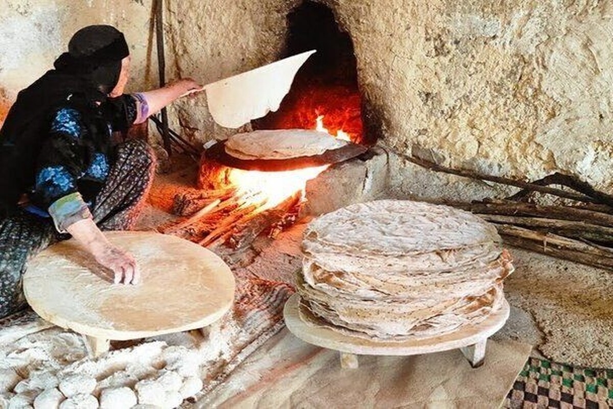 از پخت «آش کارده» و نان محلی برای افطار تا رسم زیبای هدیه به کودکان روزه اولی در کهگیلویه و بویراحمد