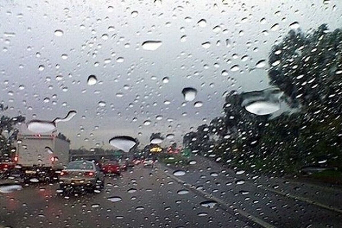 بارش باران و لغزندگی معابر در جاده‌های خراسان رضوی (۱۴ اردیبهشت ۱۴۰۳)