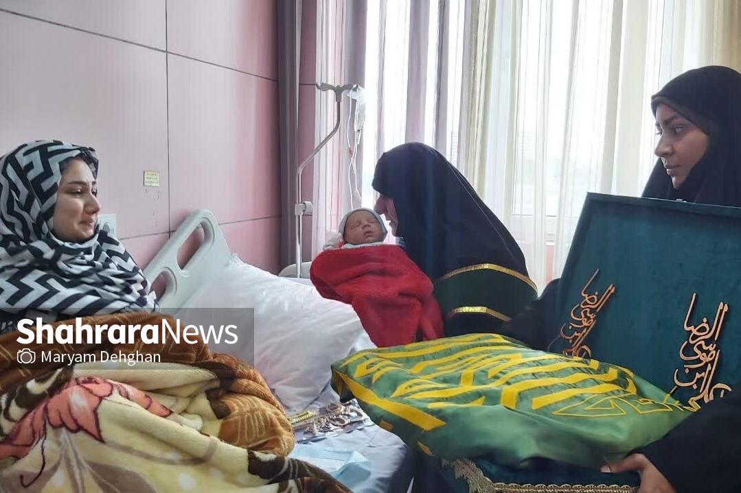 بازدید بانوان خادم از بیمارستان بنت الهدی در روز ولادت حضرت معصومه(س)