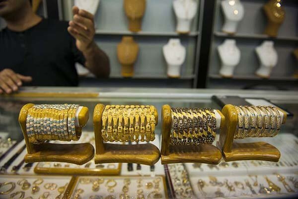 رئیس اتحادیه طلا و جواهر مشهد: حدود ۲۰۰ واحد صنفی طلا فروش همچنان پلمب هستند