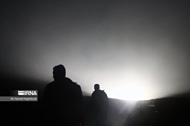 عکس‌هایی از جستجو در نزدیکی منطقه حادثه بالگرد حامل رئیس جمهور