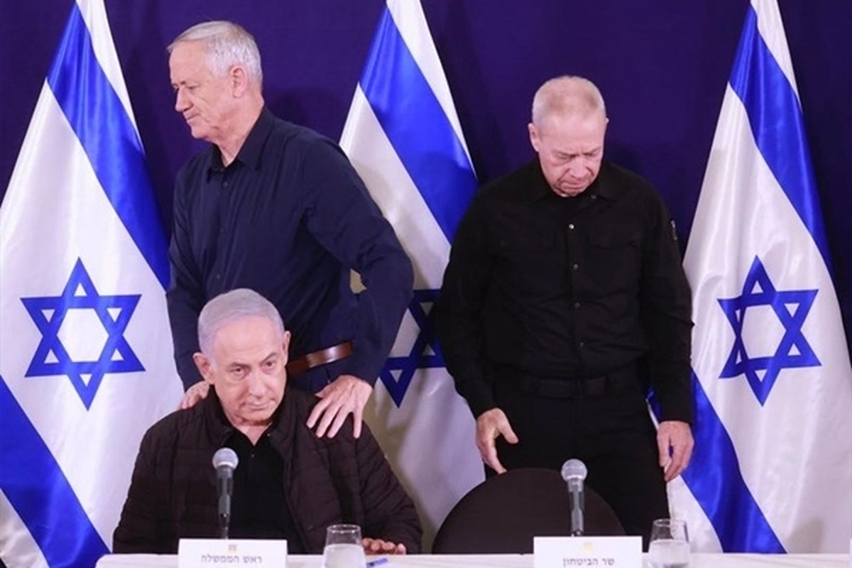 گزارش روزنامه عبری از رسوایی‌های نتانیاهو و کابینه‌اش