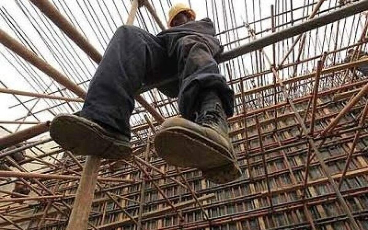 ۱۴ هزار کارگر  مشمول بیمه ساختمانی در انتظار سهمیه در خراسان رضوی