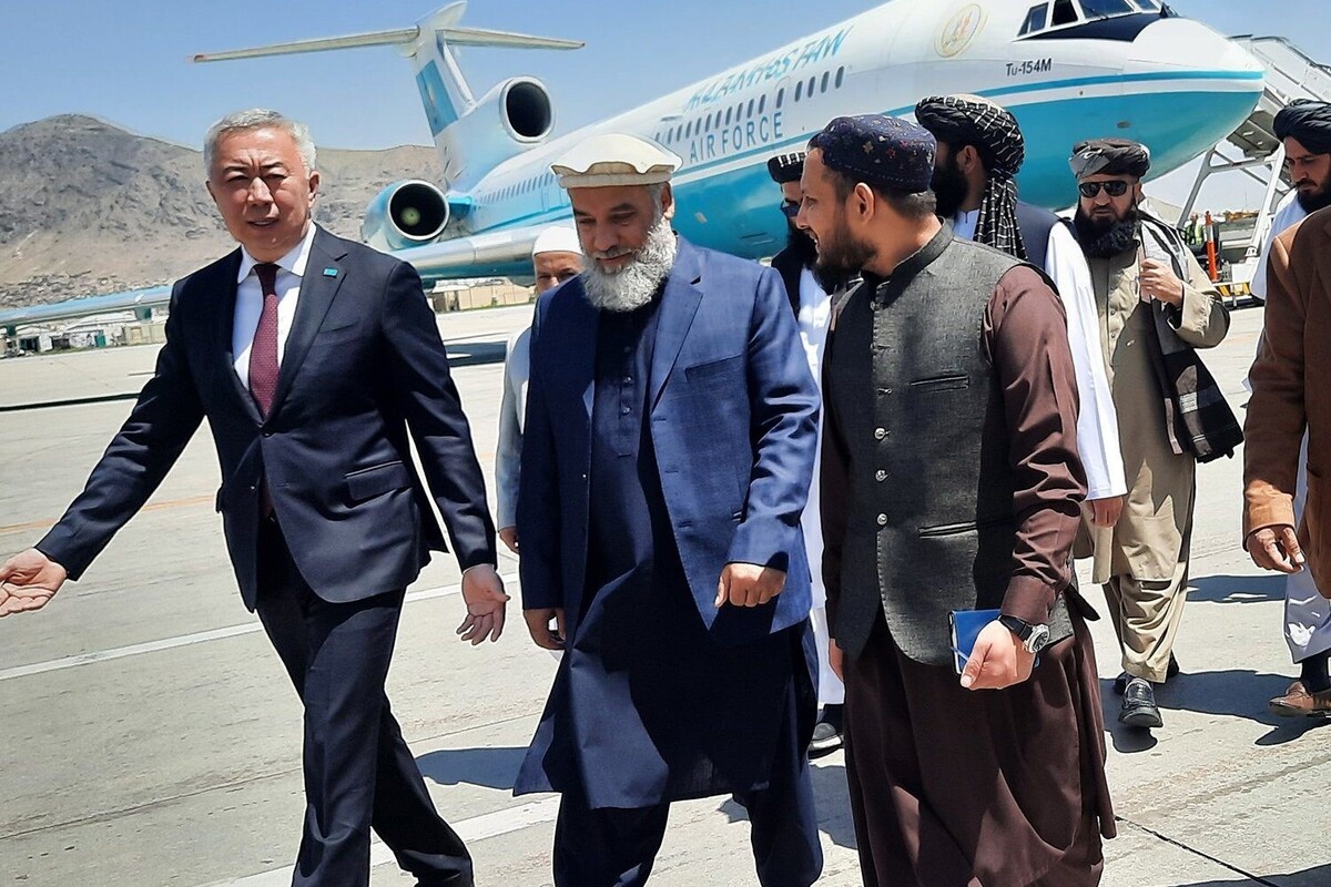 معاون نخست‌وزیر قزاقستان به کابل سفر کرد