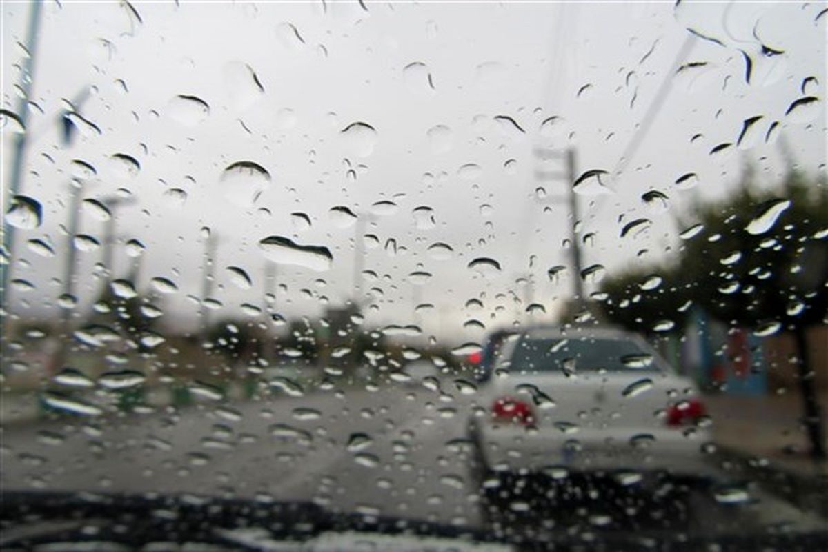 بارش باران بهاری درجاده‌های خراسان رضوی | مه‌گرفتگی در محور درگز-قوچان (۶ اردیبهشت ۱۴۰۳)