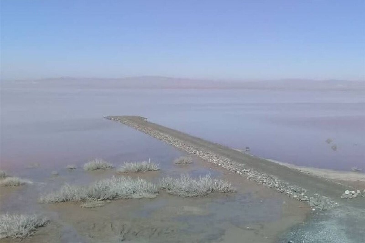 تالاب کجی نمکزار نهبندان در خراسان جنوبی، ۳۰ درصد آبگیری شد