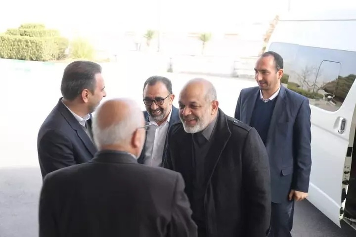 احمد وحیدی، وزیر کشور وارد مشهد شد (۶ اردیبهشت)
