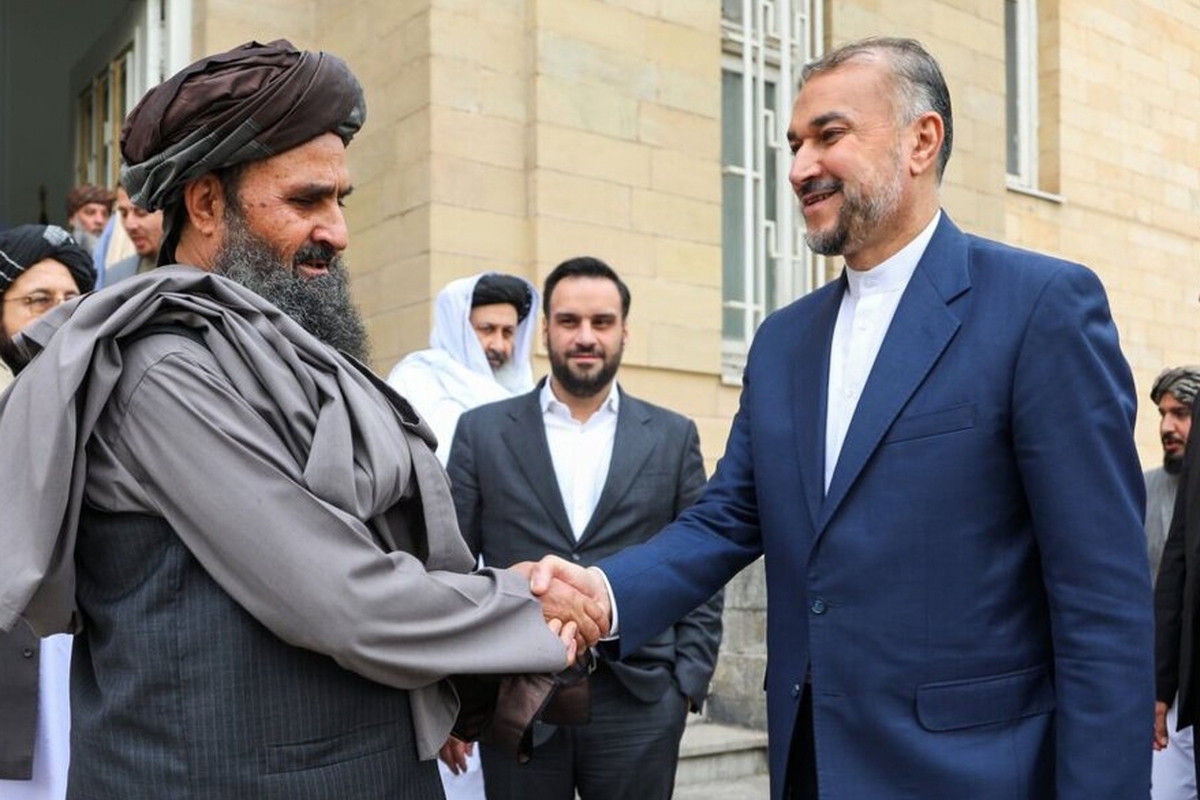 ملا برادر و امیرخان متقی برای حضور در مراسم تشییع پیکر رئیس جمهور به تهران می‌آیند