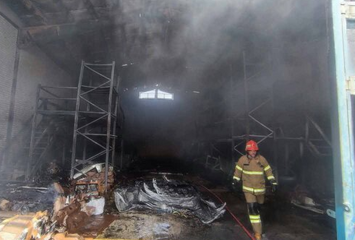 آتش‌سوزی گسترده ۳ سوله در حاشیه تهران (۱۹ خرداد ۱۴۰۳)
