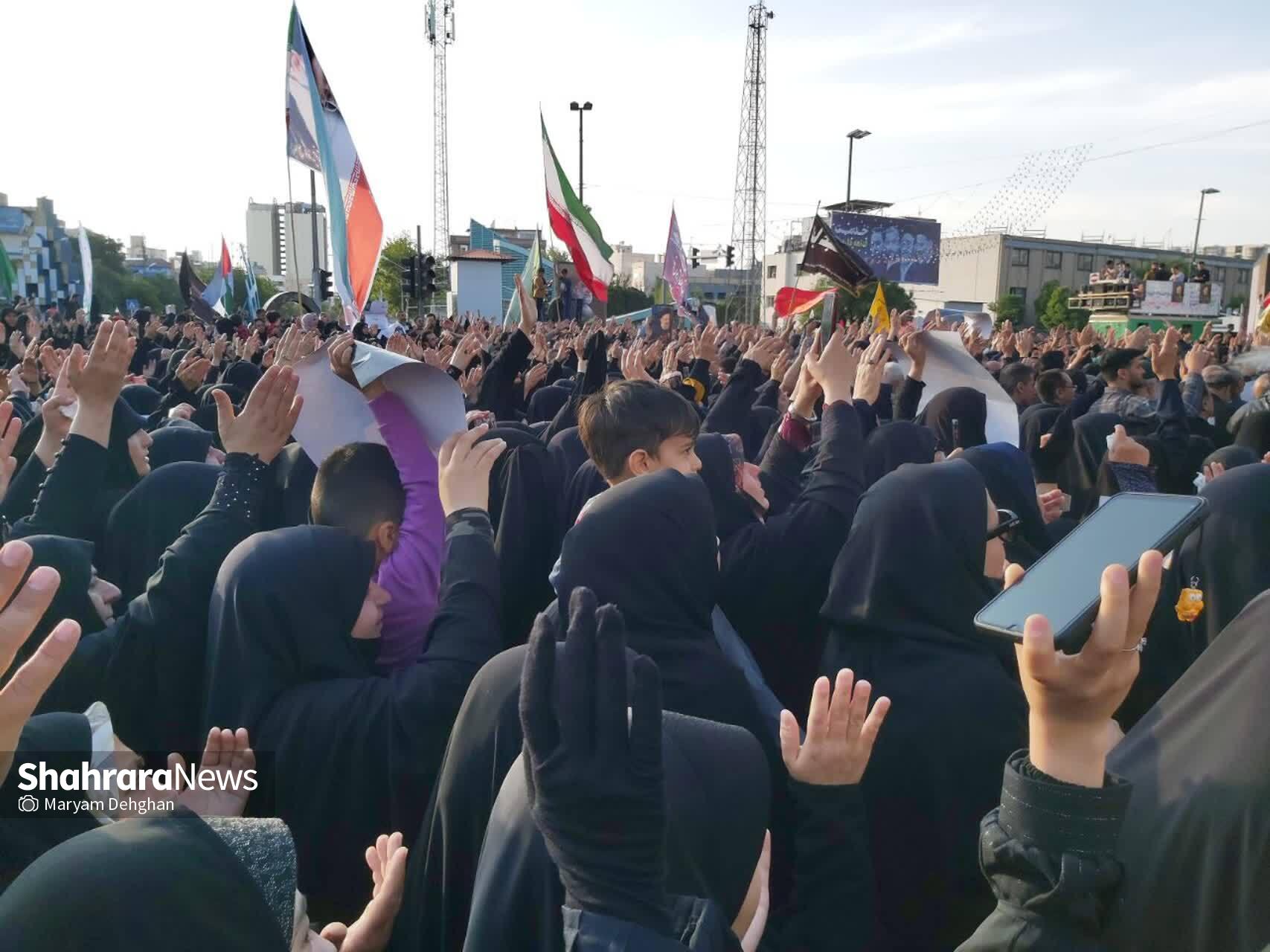 تجمع بانوان مشهدی در مراسم شهید جمهور