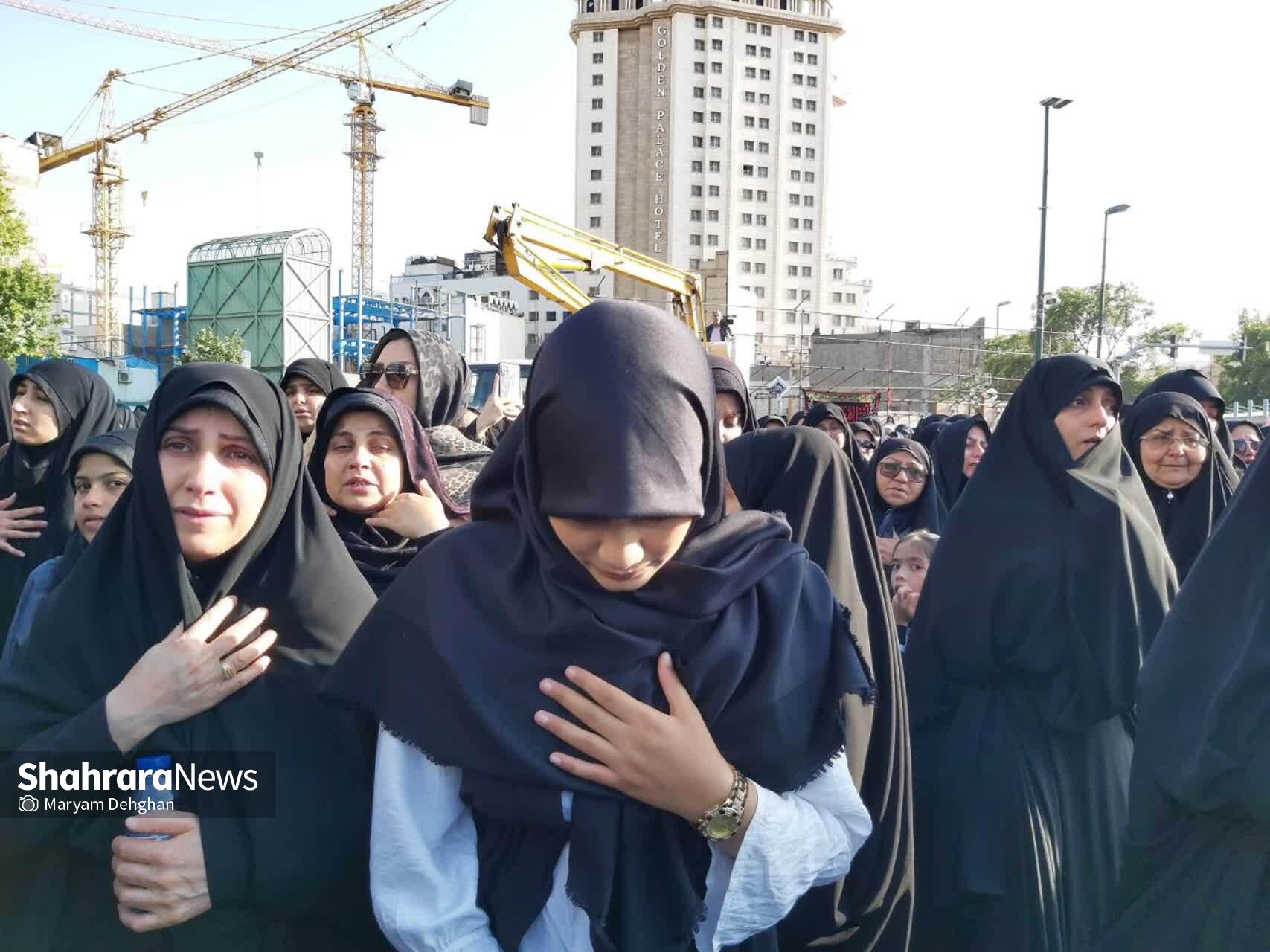 تجمع بانوان مشهدی در مراسم شهید جمهور