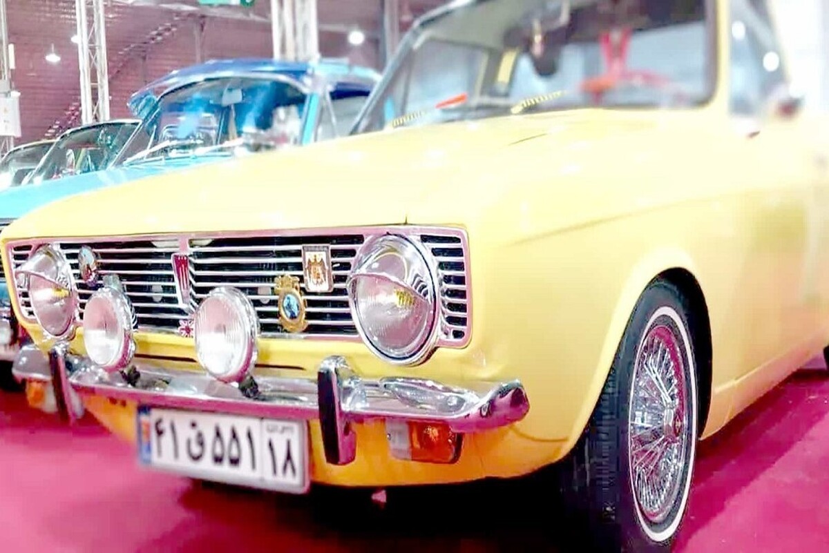 کشف ۲۴ دستگاه خودروی تاریخی و لوکس در حاشیه تهران