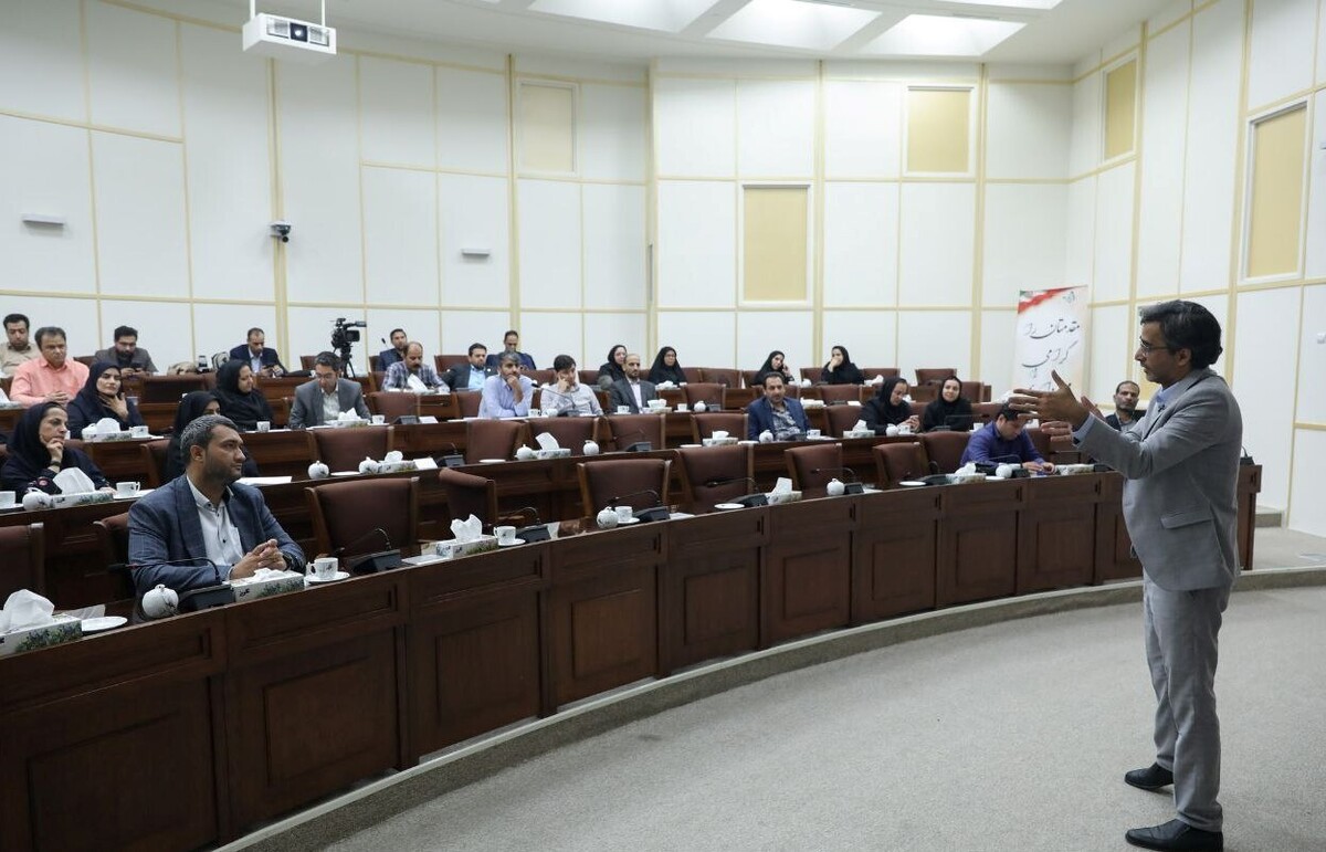 پنجمین نشست تعاملی «رسانه در میدان» در مشهد برگزار شد | بررسی ۴ مرحله کار خبری در شرایط بحران