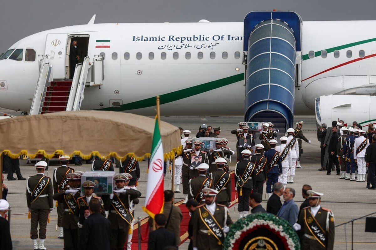 ورود هواپیمای حامل پیکر شهید جمهور به مشهد (۳ خرداد ۱۴۰۳) + عکس و فیلم