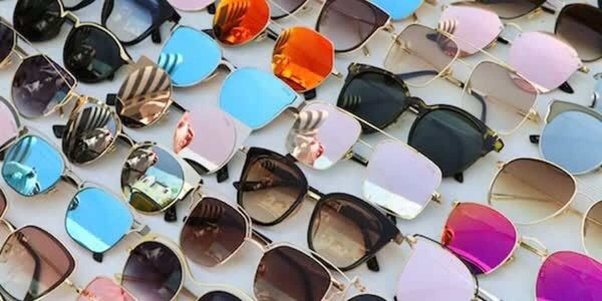 کشف بیش از ۲۷۰۰ عینک آفتابی قاچاق به ارزش ۱.۵ میلیارد تومان در بازار تهران