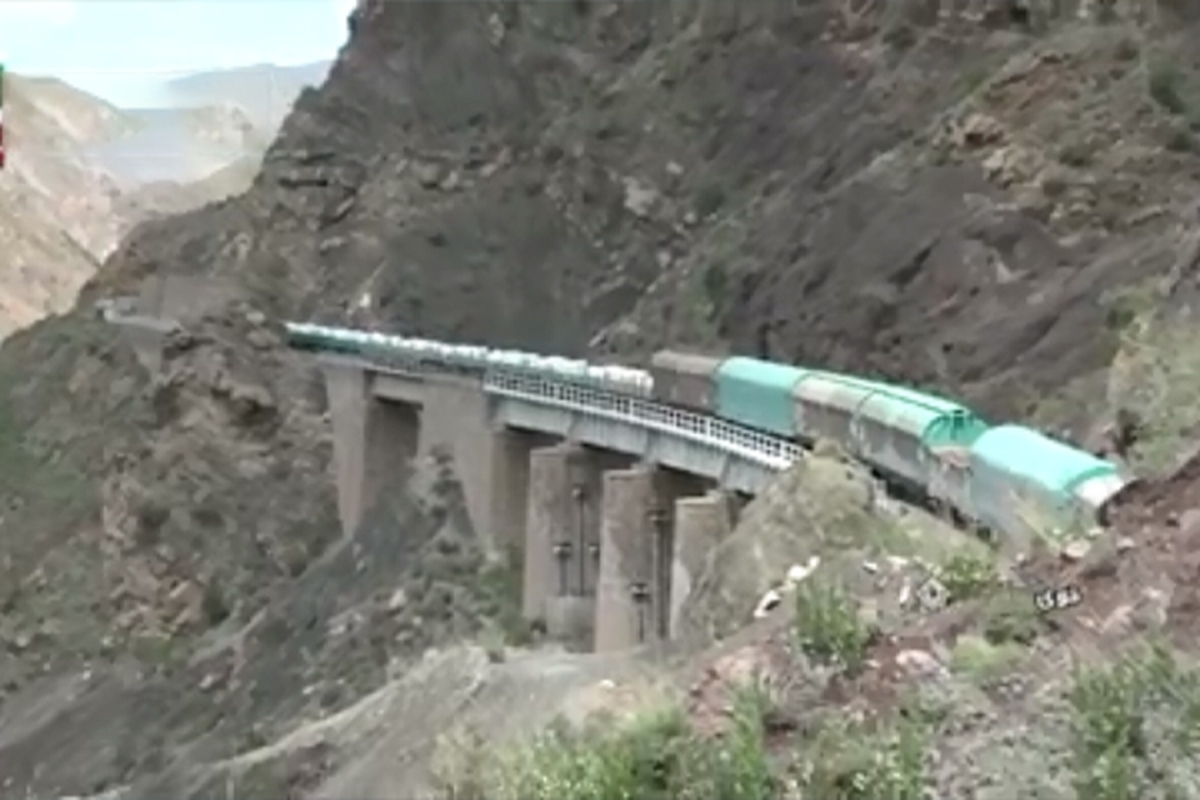 ویدئو | تصاویری از خروج قطار از ریل در شهرستان خوی آذربایجان غربی