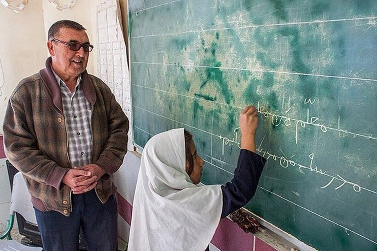 مرکز پژوهش‌های مجلس از بازنشستگی حدود ۷۲هزار معلم تا مهر امسال خبرداد