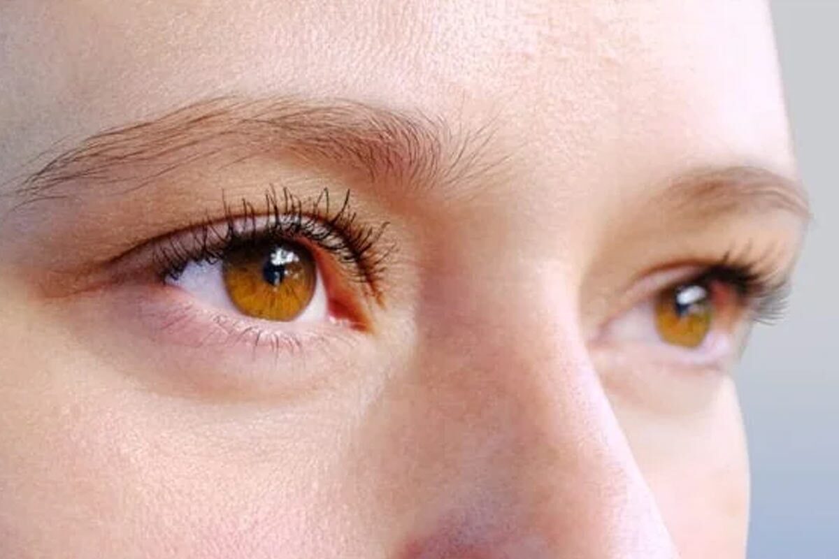 دانشمندان در تحقیقی جدید دریافتند پلک‌زدن نقشی فراتر از روانکاری چشم‌ها دارد