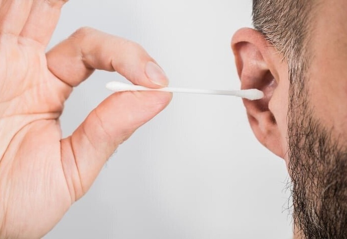 تمیزکردن غیراصولی گوش ممکن است به عفونت، افت شنوایی و حتی پارگی پرده گوش منجر شود