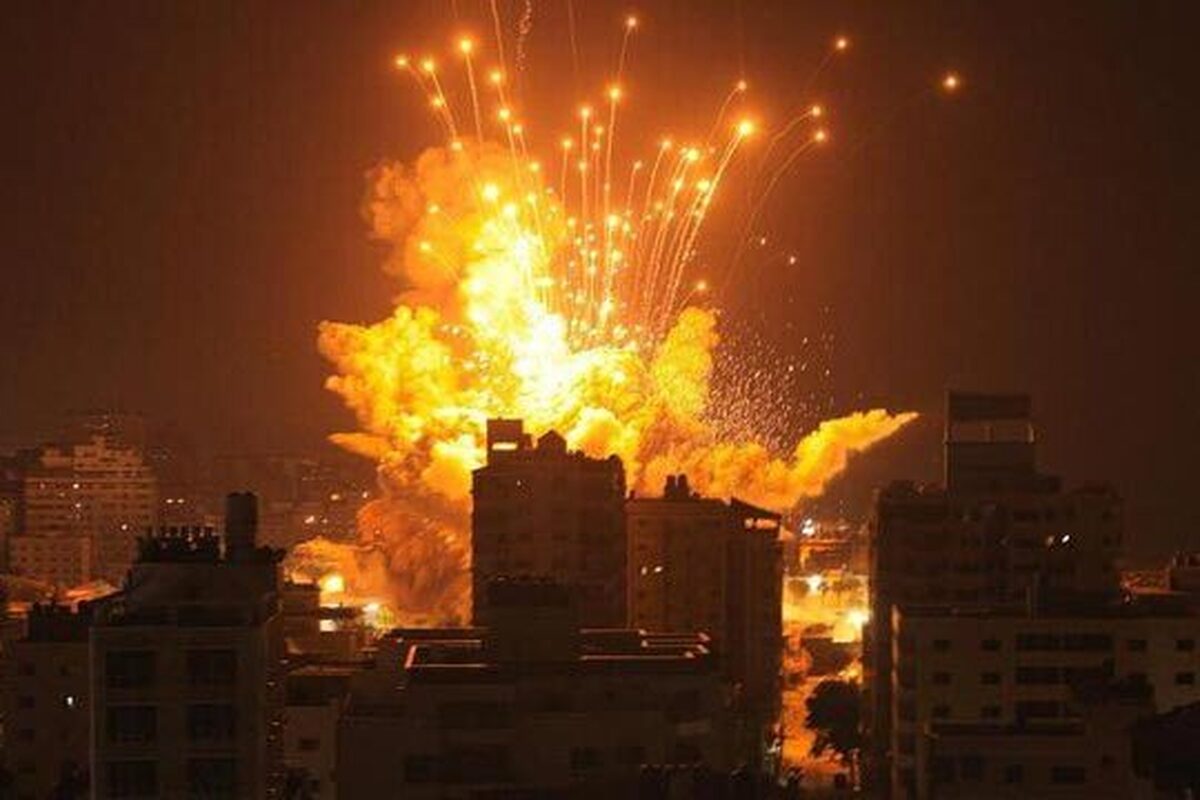 سی‌ان‌ان: اسرائیل با بمب‌های آمریکایی مدارس خان‌یونس را بمباران می‌کند