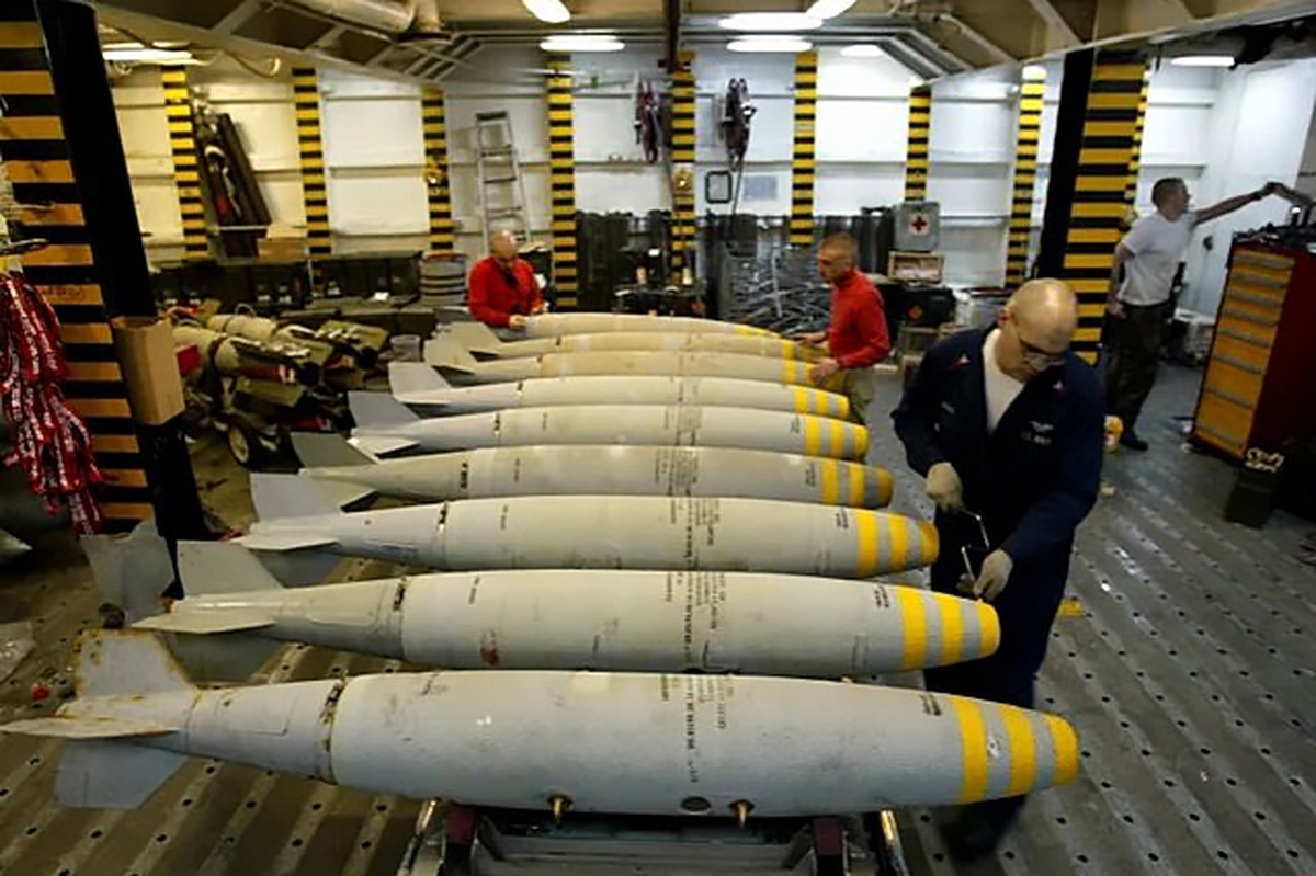 ازسرگیری ارسال بمب‌های ۲۳۰کیلوگرمی از سوی آمریکا برای رژیم صهیونیستی