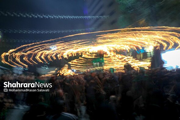 تصاویری از آئین سنتی مشعل گردانی نجفی‌های مقیم مشهد