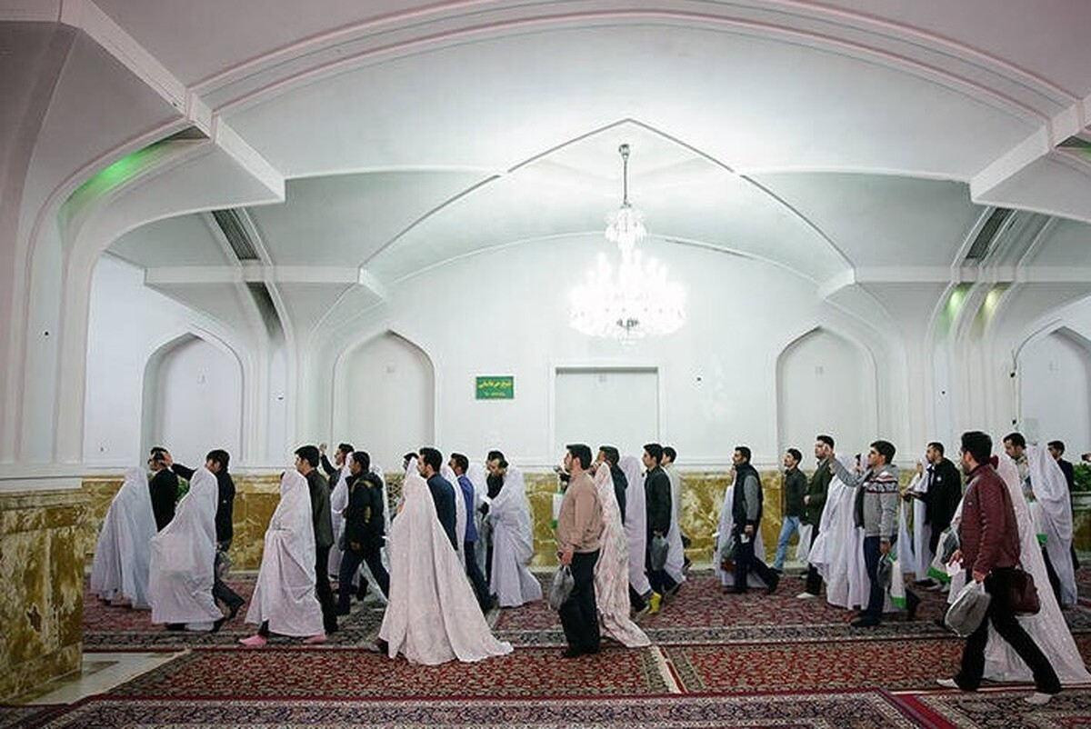 جشن ازدواج ۱۱۴ زوج دانشجوی مشهدی در حرم امام‌رضا(ع) برگزار شد