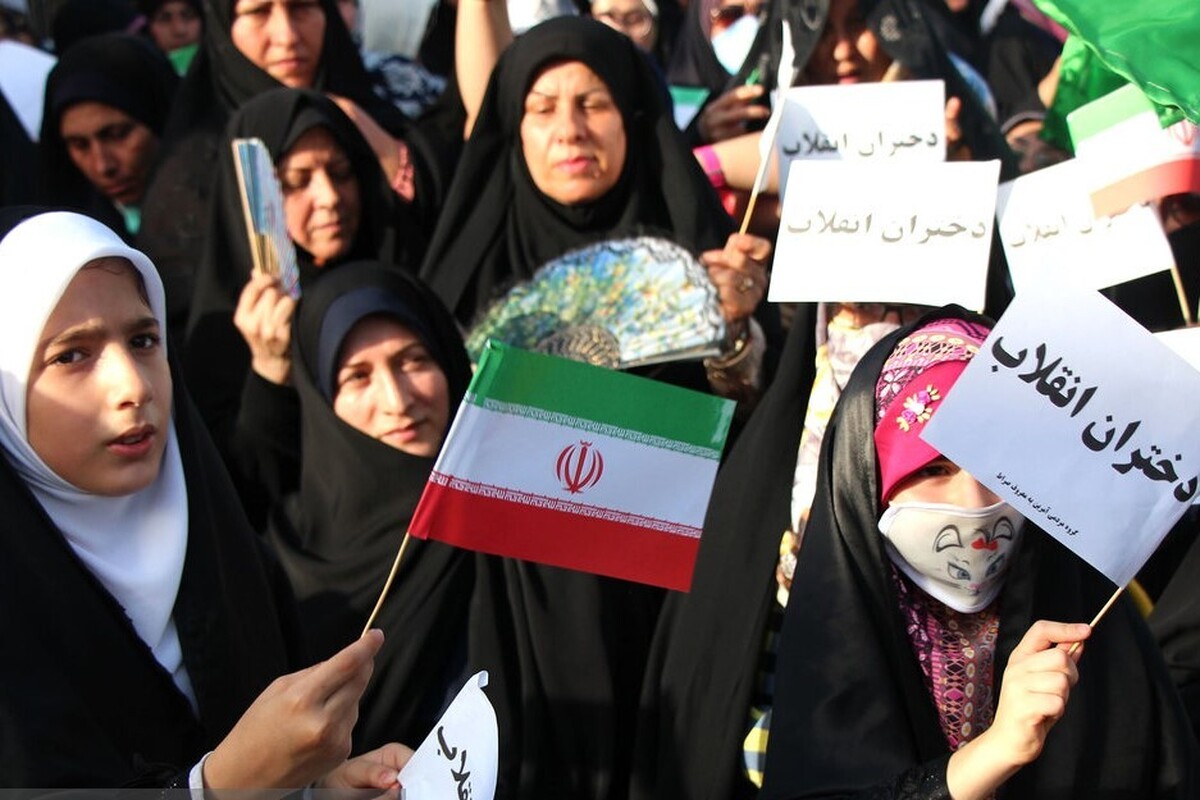اجتماع ۱۰۰ هزار نفری دختران انقلاب برای حجاب در ورزشگاه آزادی