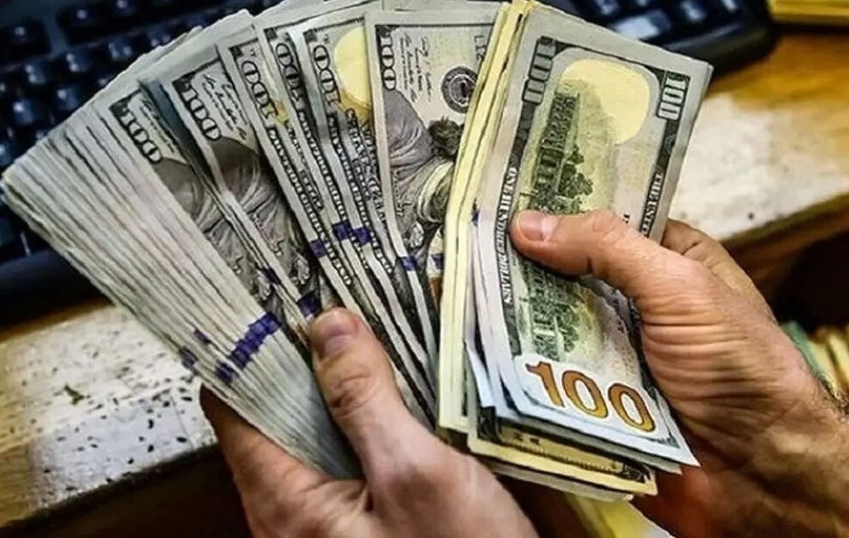 مذاکرات معاون امور بین‌الملل بانک مرکزی و معاون بانک مرکزی بحرین به منظور آزادسازی منابع مسدود شده بانک مرکزی جمهوری اسلامی ایران و سایر بانک‌های ایرانی در بحرین آغاز و تا حصول نتیجه ادامه می‌یابد.