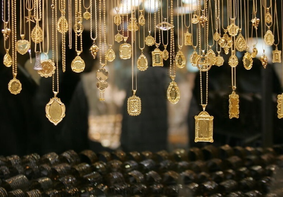 طلا در مشهد ۵۰ هزار تومان ارزان شد (یکم مرداد ۱۴۰۳)