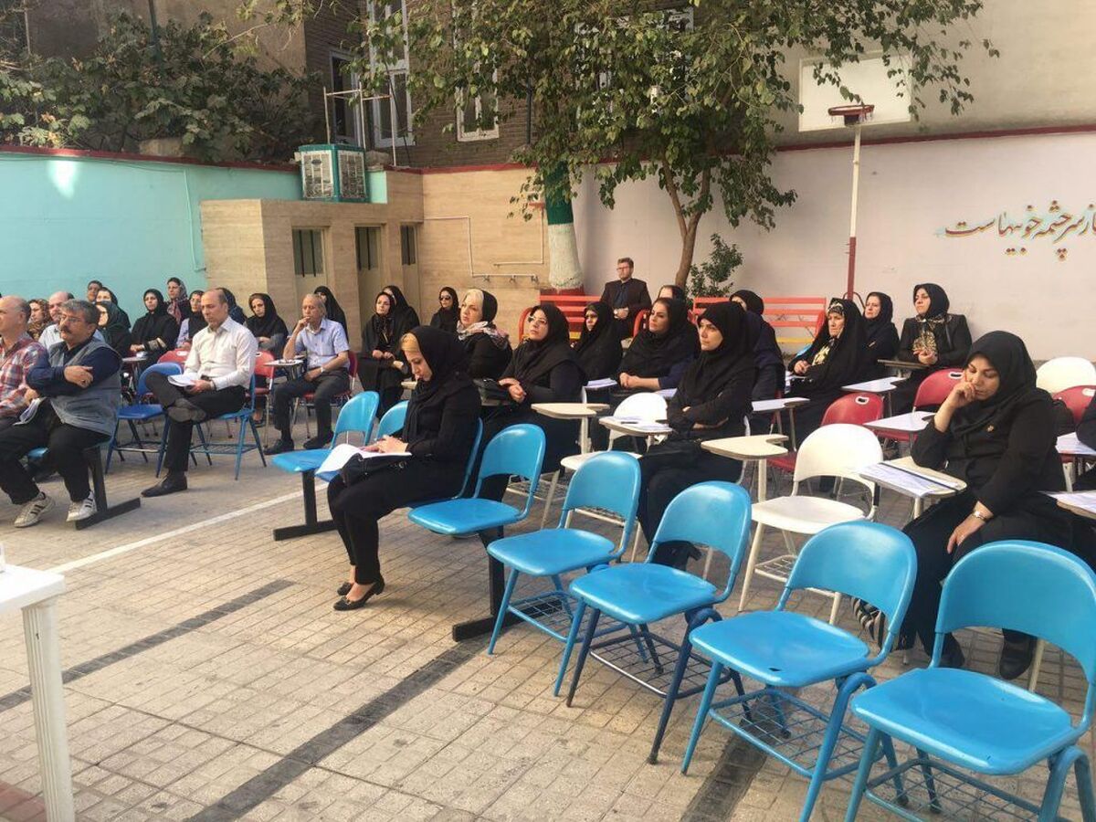 وزیر آموزش و پرورش در مشهد: تقویت جایگاه انجمن اولیا و مربیان به نفع نظام آموزش و پرورش است