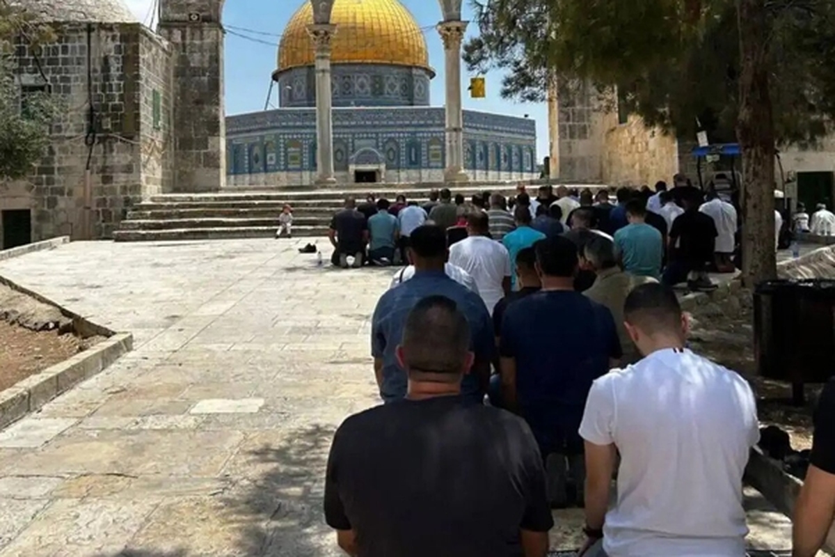 نماز میت غیابی فلسطینی‌ها در مسجد الاقصی بر پیکر شهید اسماعیل هنیه | خطیب مسجد الاقصی بازداشت شد + فیلم
