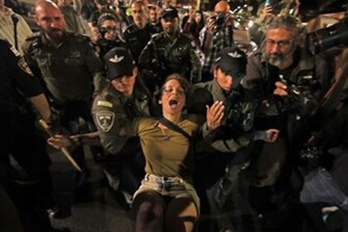 تظاهرات صهیونیست‌ها باز هم به خشونت کشیده شد | دستگیری سه معترض در تل آویو + فیلم