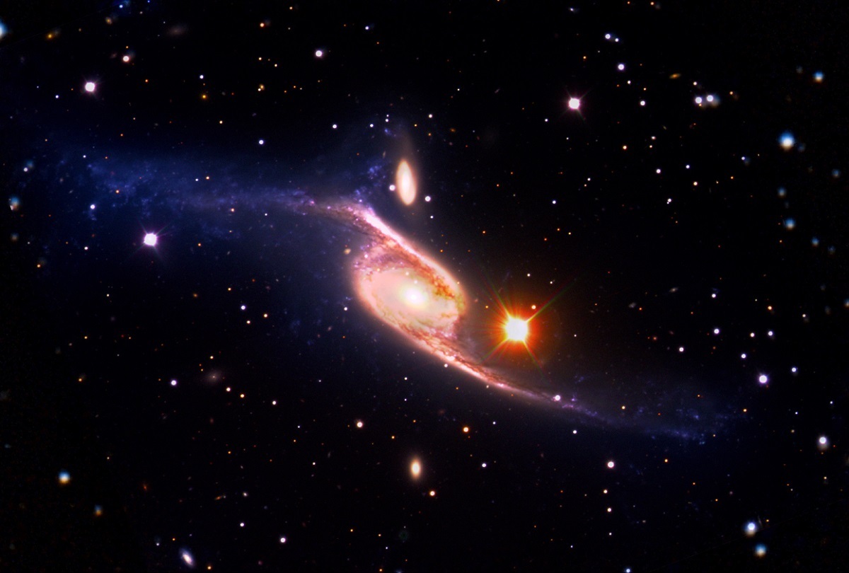 ناسا تصاویری دیده‌نشده از گروه کهکشانی طاووس منتشر کرد + تصاویر