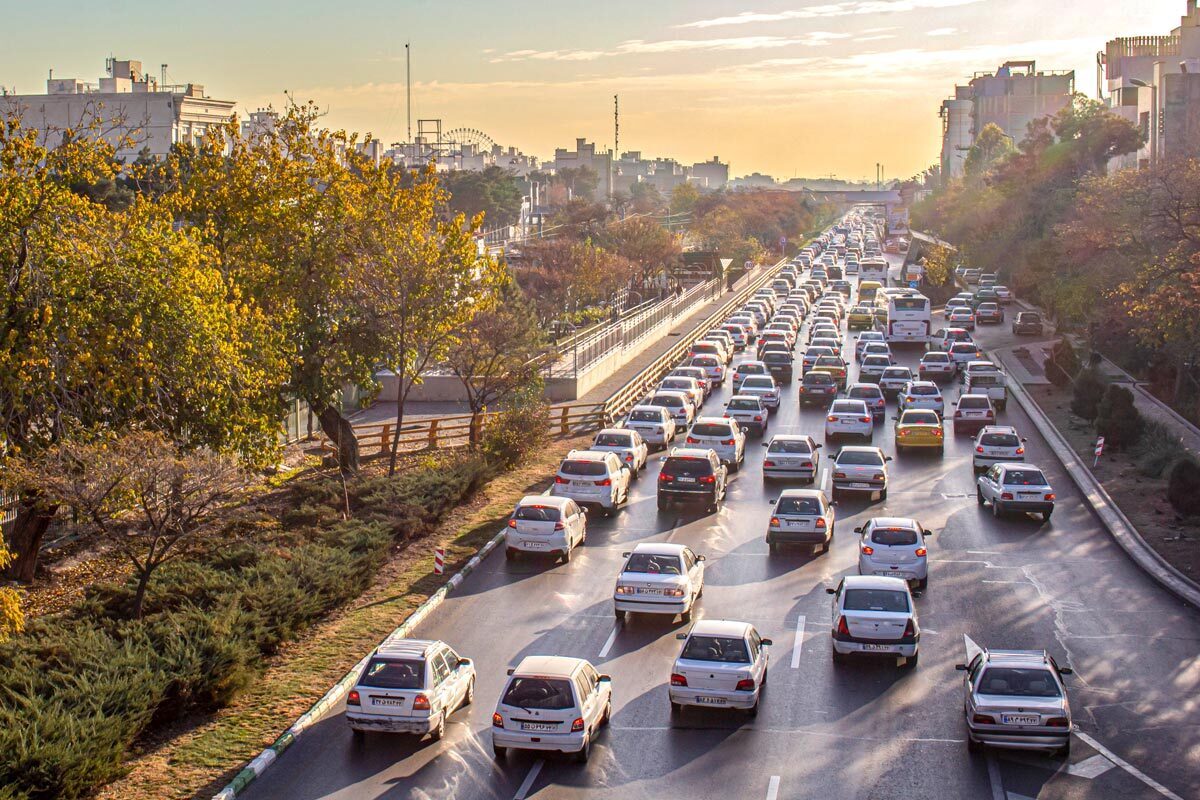 ترافیک سنگین در بزرگراه آزادی، بولوار کوثر و خیابان امام‌خمینی(ره) در مشهد (۳ مرداد ۱۴۰۳)
