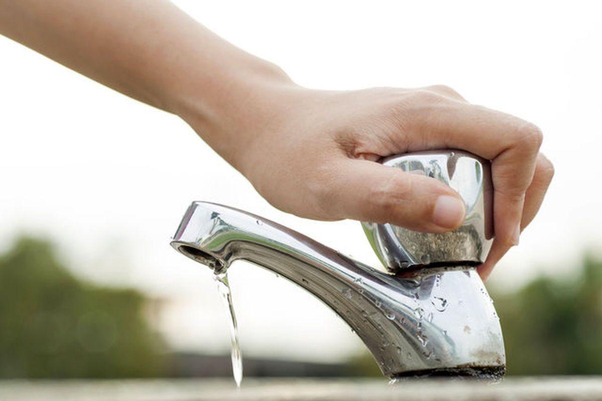 افزایش ۲۳ درصدی مصرف آب در پی گرمای کم‌سابقه مشهد (۴ مرداد ۱۴۰۳)