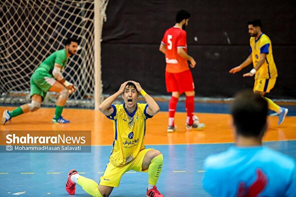 لیگ برتر فوتسال | مسابقه فرش آرا مشهد و سن ایچ ساوه