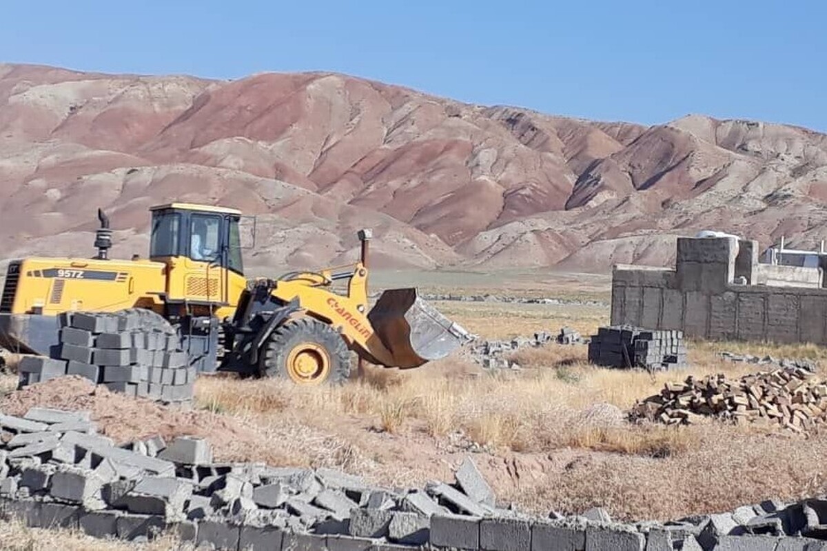 مدیر جهاد کشاورزی شهرستان طرقبه شاندیز از شناسایی و ثبت تغییر کاربری غیر مجاز در اراضی سوران و جاده حسن آباد از توابع بخش شاندیز خبر داد.