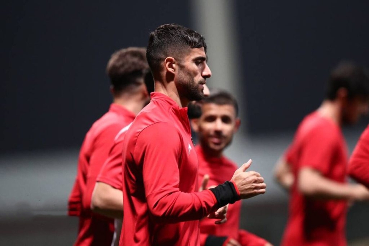 کارت بازی میلاد محمدی برای حضور در پرسپولیس صادر شد و این بازیکن می‌تواند سرخپوشان را در هفته سوم همراهی کند.