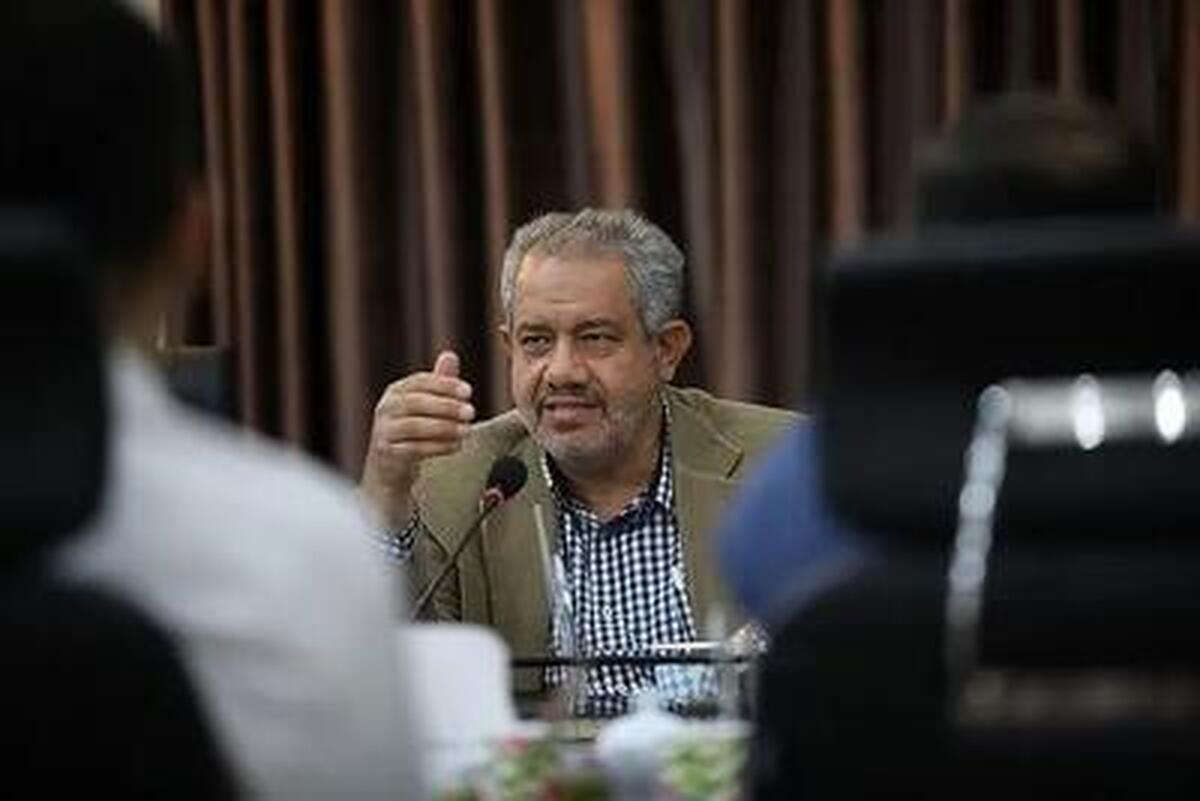 دکتر علی انتظاری رئیس دانشکده علوم اجتماعی دانشگاه علامه طباطبایی، پس از مناظره با تقی آزاد ارمکی در تلویزیون از کار برکنار شد.