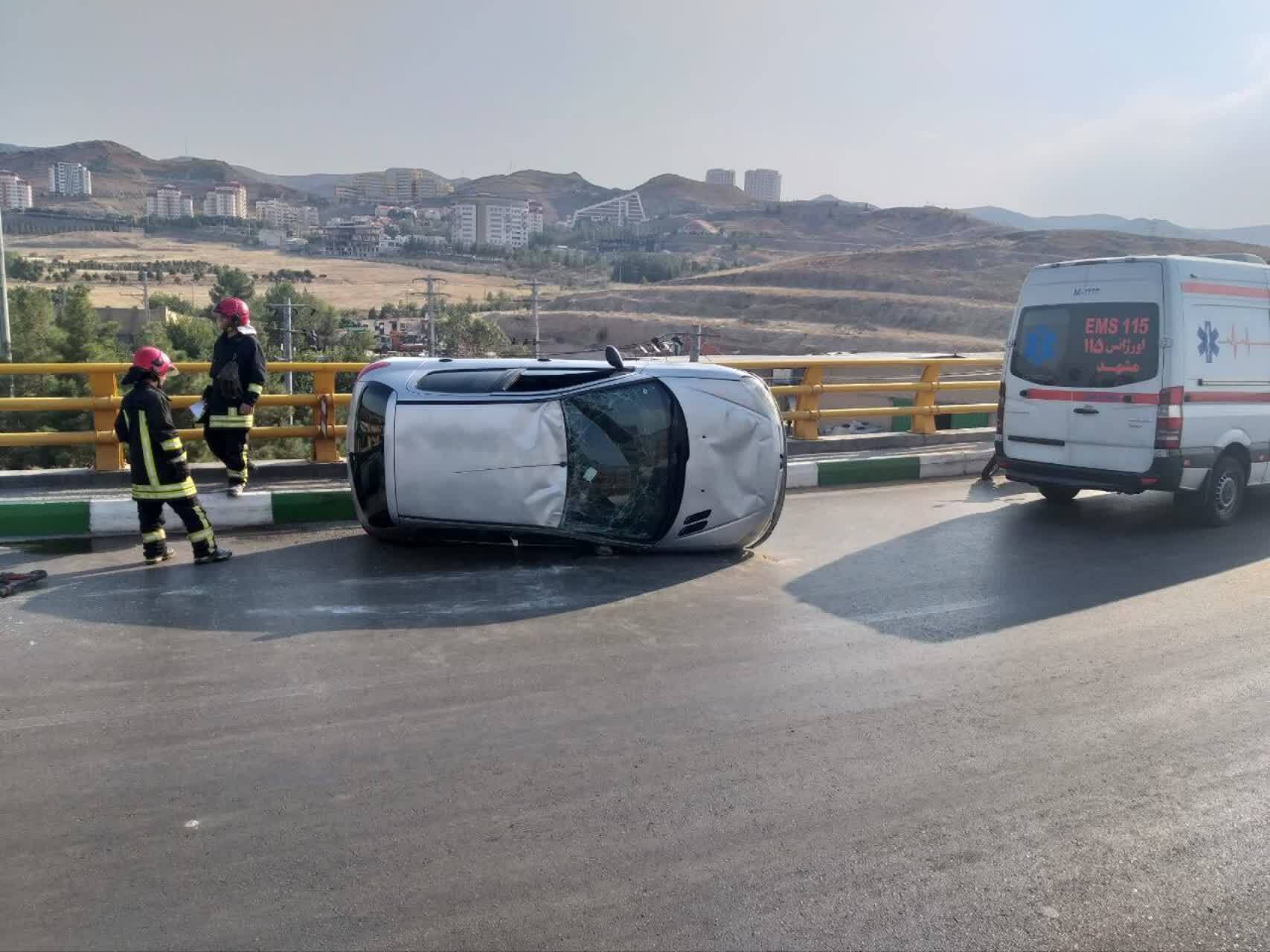 چهار حادثه واژگونی خودرو پژو ۲۰۶ در مشهد طی ۲۴ ساعت گذشته