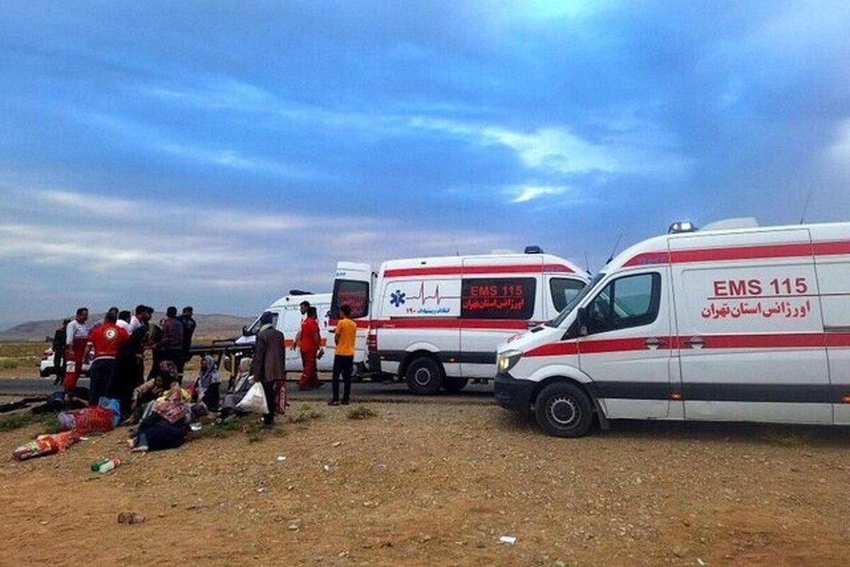 معاون فنی و عملیات اورژانس استان تهران گفت: واژگونی یک مینی‌بوس در حوالی ورامین، منجر به فوت ۲ نفر و مصدومیت ۲۵ نفر شد.