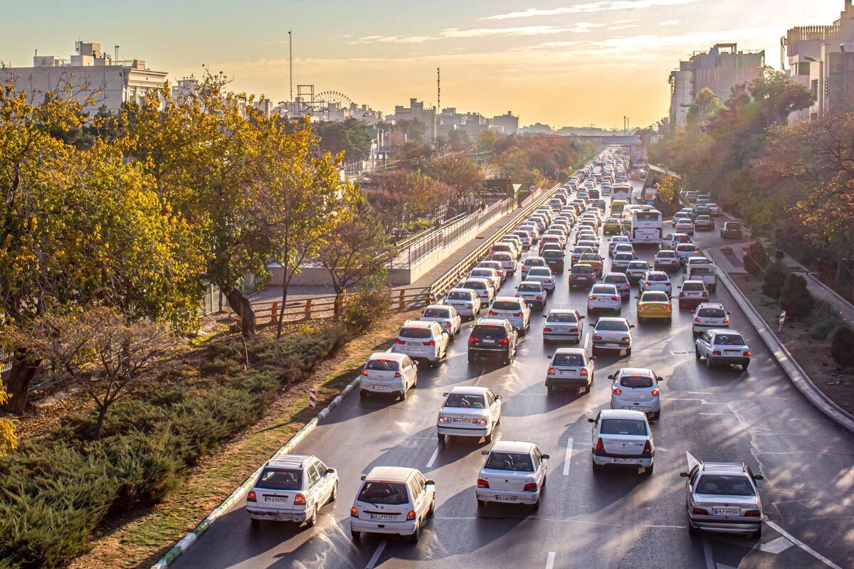 ترافیک پرحجم در میدان‌های جمهوری اسلامی و فلسطین و معابر منتهی به حرم امام‌رضا(ع) (۹ مهر ۱۴۰۳)