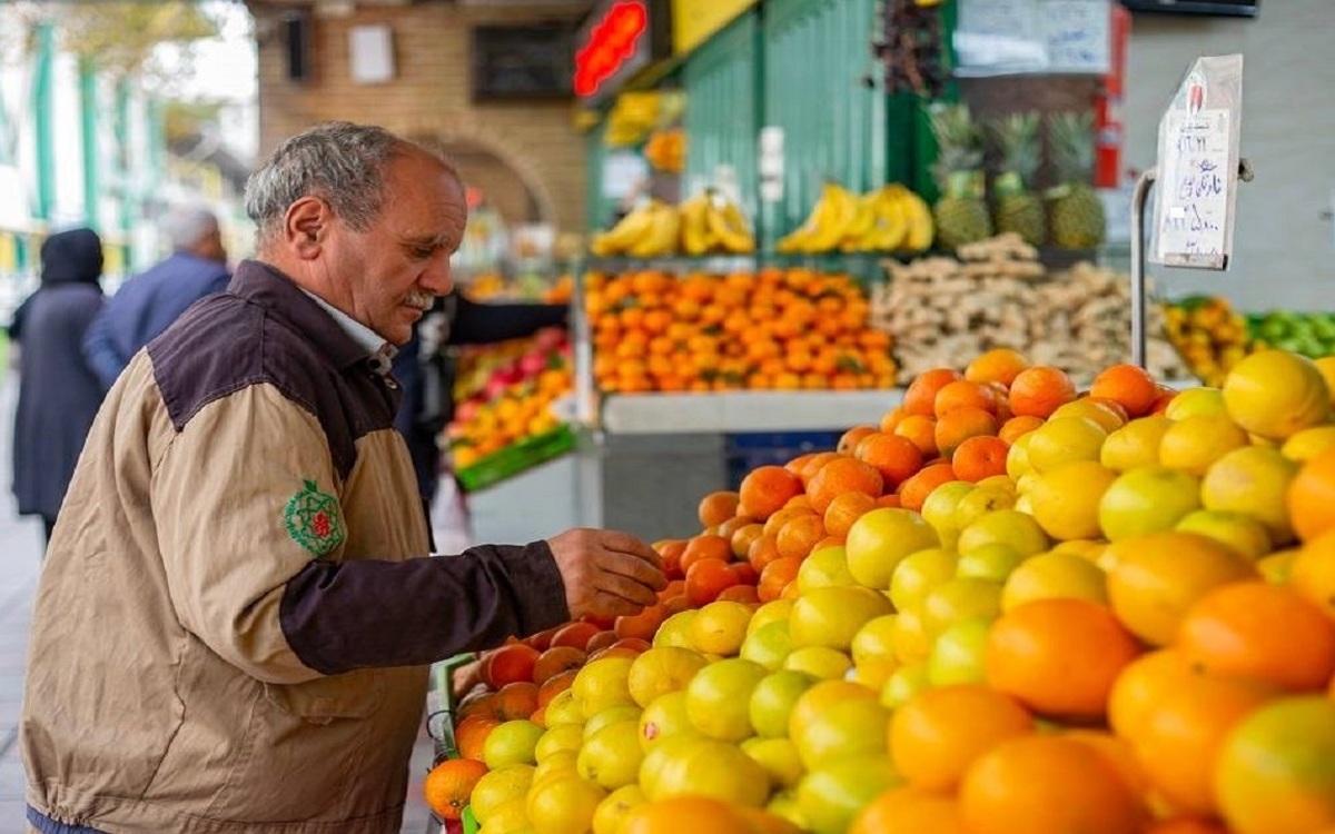 قیمت امروز میوه در مشهد (۱۴ آبان ۱۴۰۳) | نارنگی کیلویی ۱۵ هزار تومان