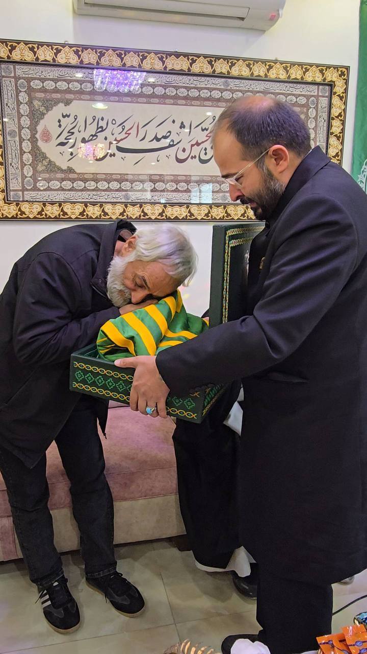 حضور خادمان امام رضا (ع) در جمع مردم جنگ زده لبنان